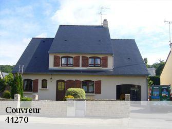 Couvreur 44270