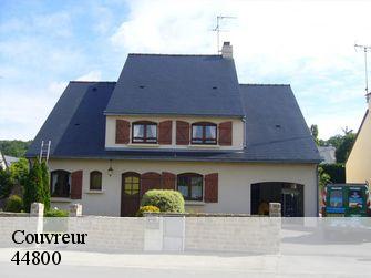 Couvreur 44800